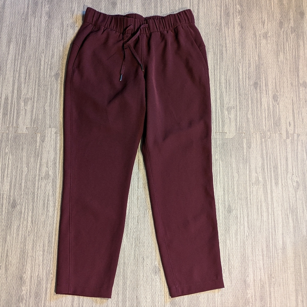 Women's Lululemon On the Fly Redwood Burgundy Casual, Athletic, Workout, Sz‎ 6